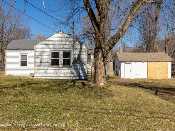 826 R G Curtiss Ave, Lansing, MI 48911