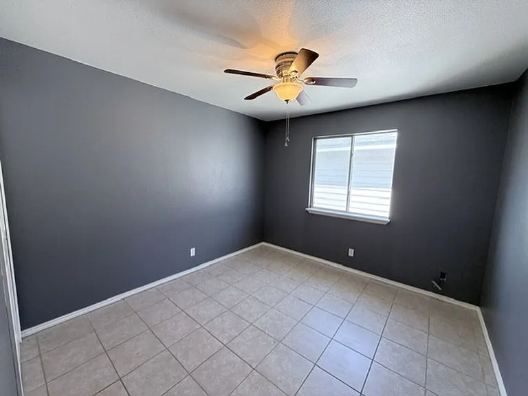 17525 Rock Port Rd — Photo 23