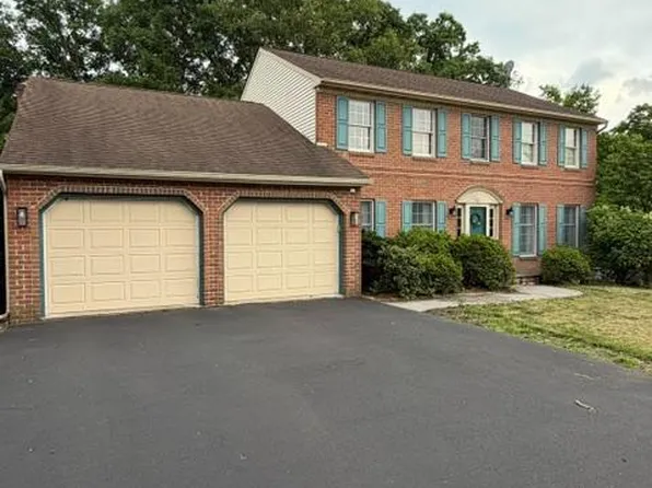 402 Russell Ave, Douglassville, PA 19518