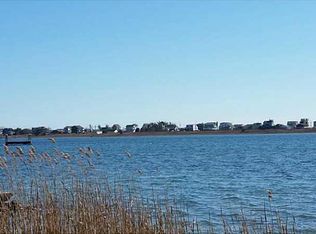 26 Harbor Dr, Westerly, RI 02891