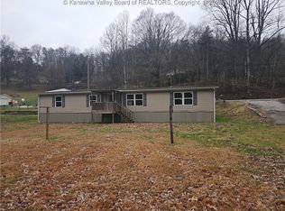 2165 Martins Branch Rd, Charleston, WV 25312