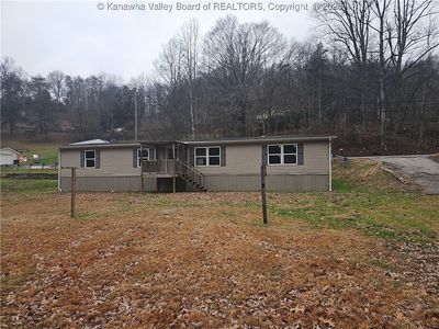 2165 Martins Branch Rd, Charleston, WV, 25312