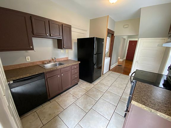 3rd image of 406 E 17th Ave