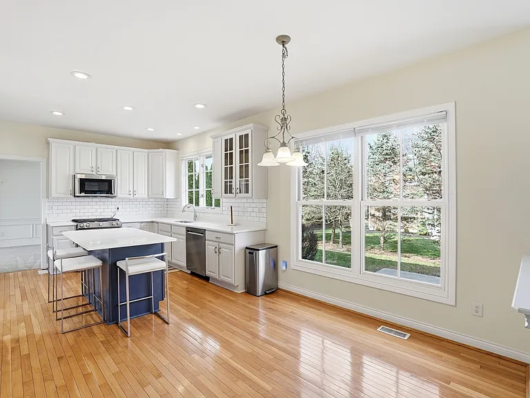 7822 Remington Rd — Photo 46