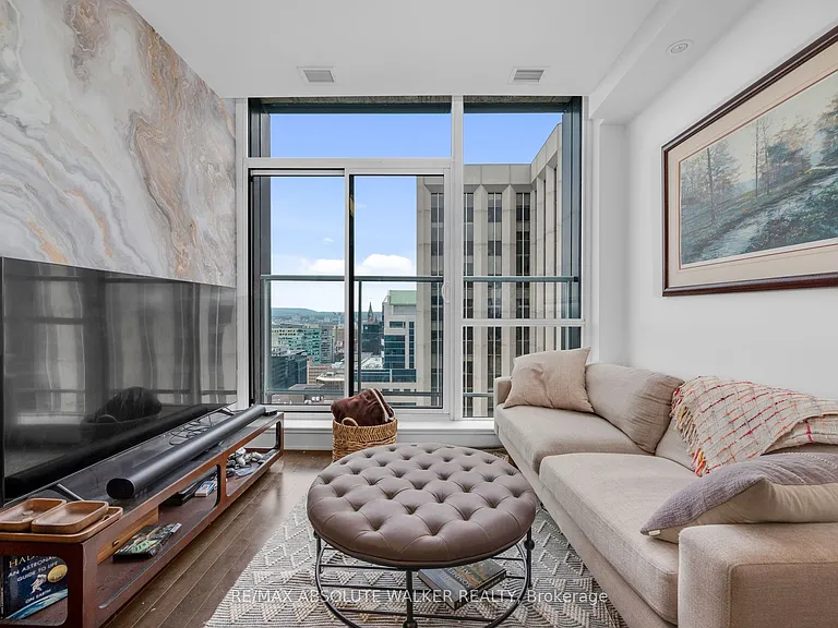 40 Nepean St #2702 — Photo 12