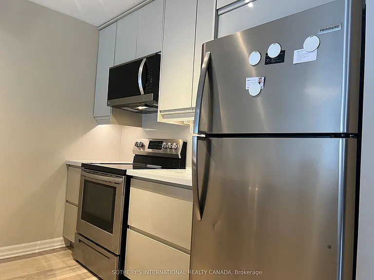 3069 Lakeshore Ave #301 — Photo 4