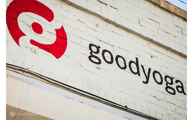 Sold by Douglas Elliman | media 27