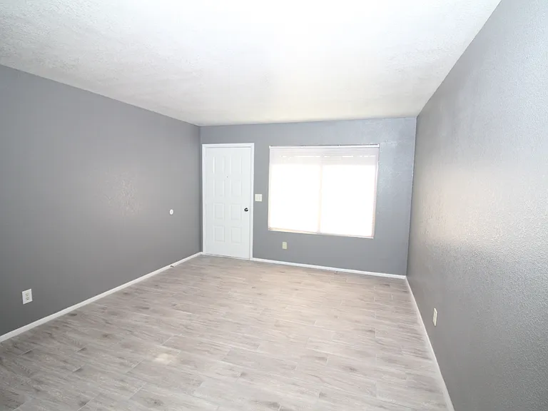 505 N Laveen Dr — Photo 5