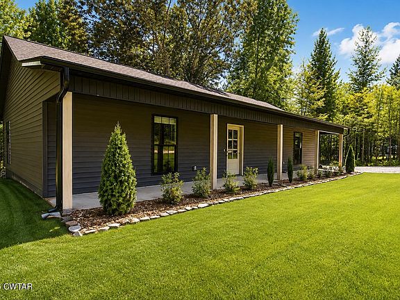 2nd image of 19 Scarlet Ln