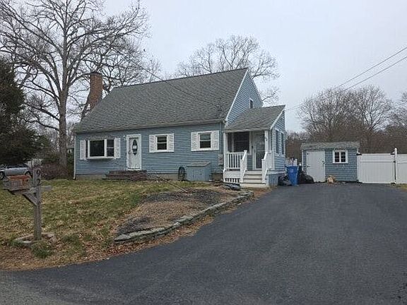 2nd image of 92 Hill Top Rd