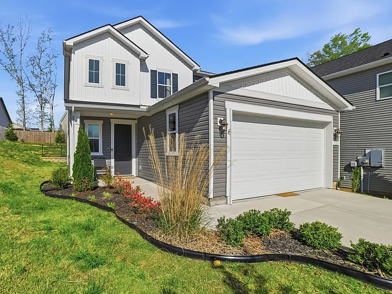 121 Timber Crest Trl — Photo 2
