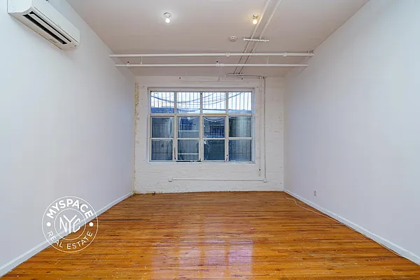 Rented by MySpaceNYC | media 3