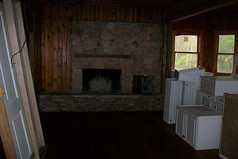 1st image of 92 N Roscoe Blvd