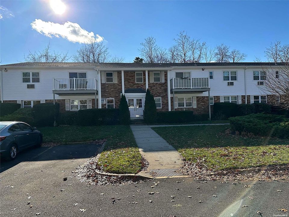 1st image of 260 Waverly #59