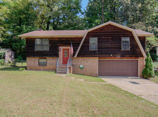 308 Cricket Ln, Hixson, TN 37343