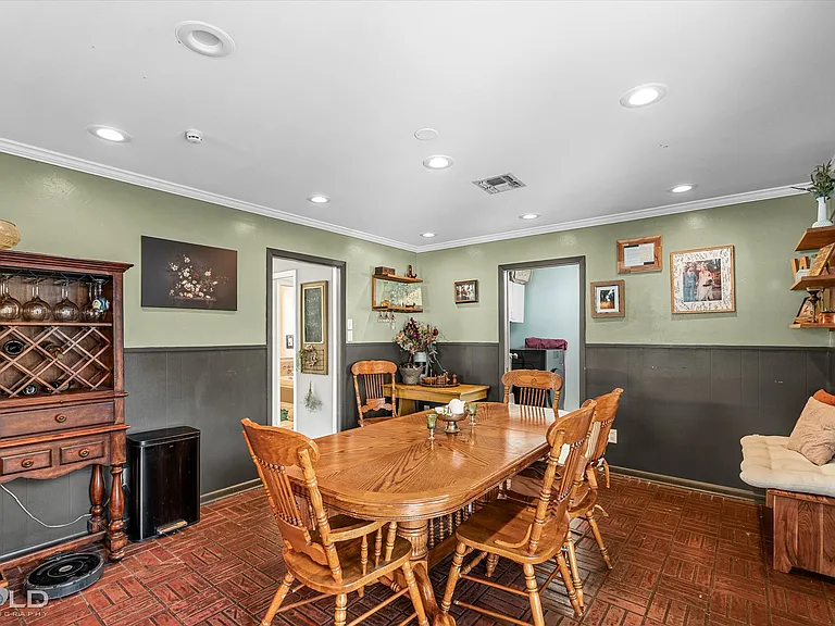 5702 River Rd — Photo 16
