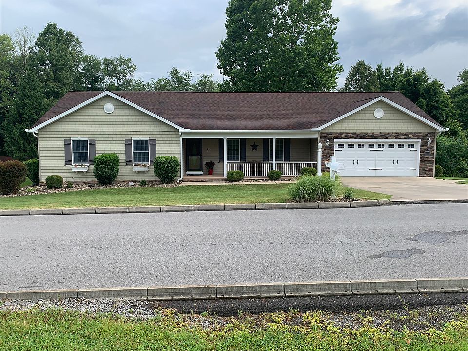 1st image of 8 Emily Ct