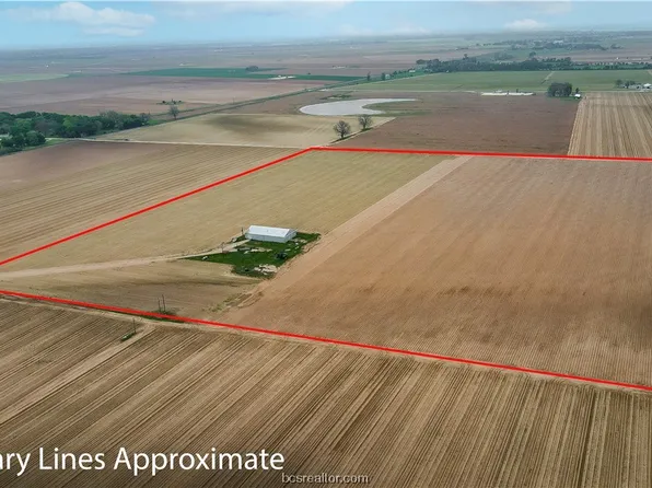 Mooring Ln, Bryan, TX 77807