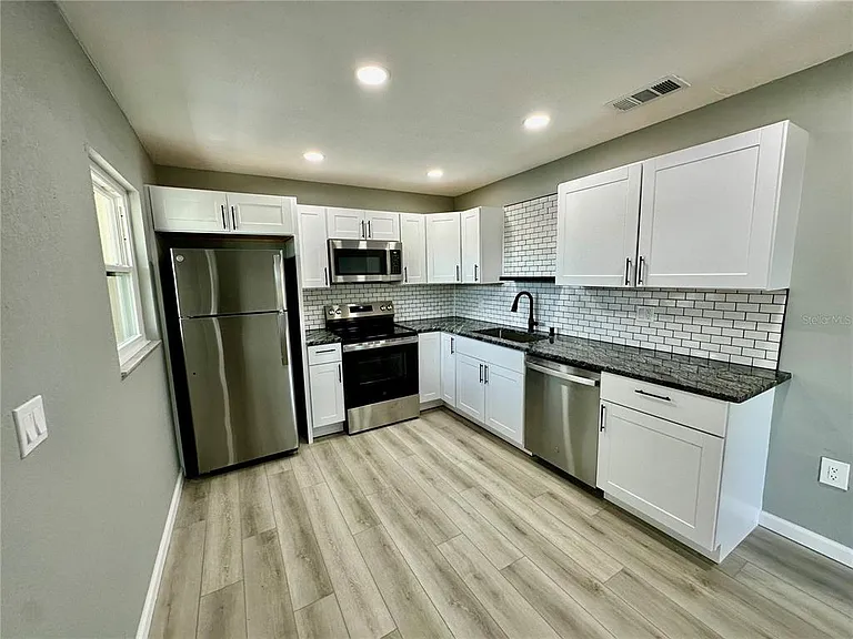 460 Base Ave E #129 — Photo 3