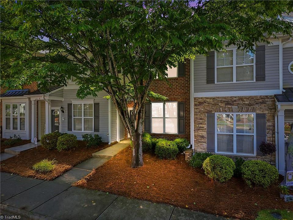 1st image of 6 Cobble Ln