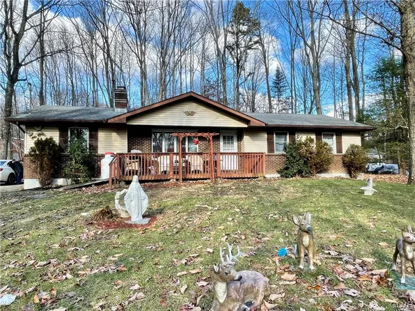 190 El Do Lake Dr, Kunkletown, PA 18058