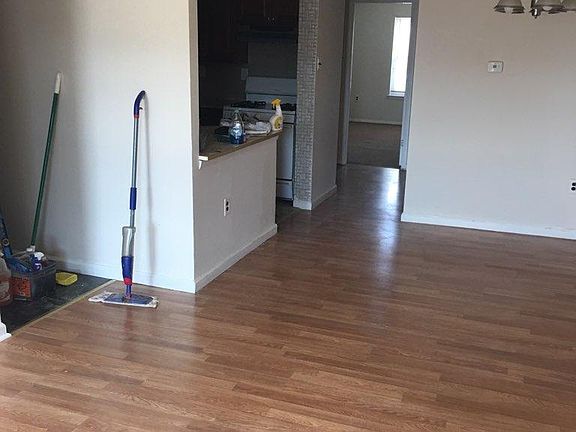2nd image of 2825 Brighton Pl Floor 2