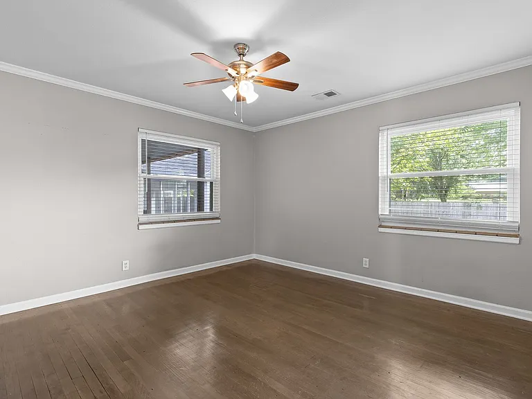 204 Haney Dr — Photo 22