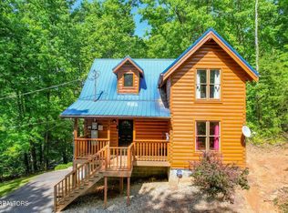 2302 E View Dr, Sevierville, TN 37876