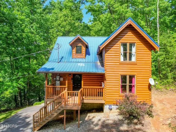 2302 E View Dr, Sevierville, TN 37876