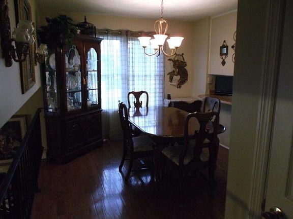 4th image of 3780 Fairington Dr