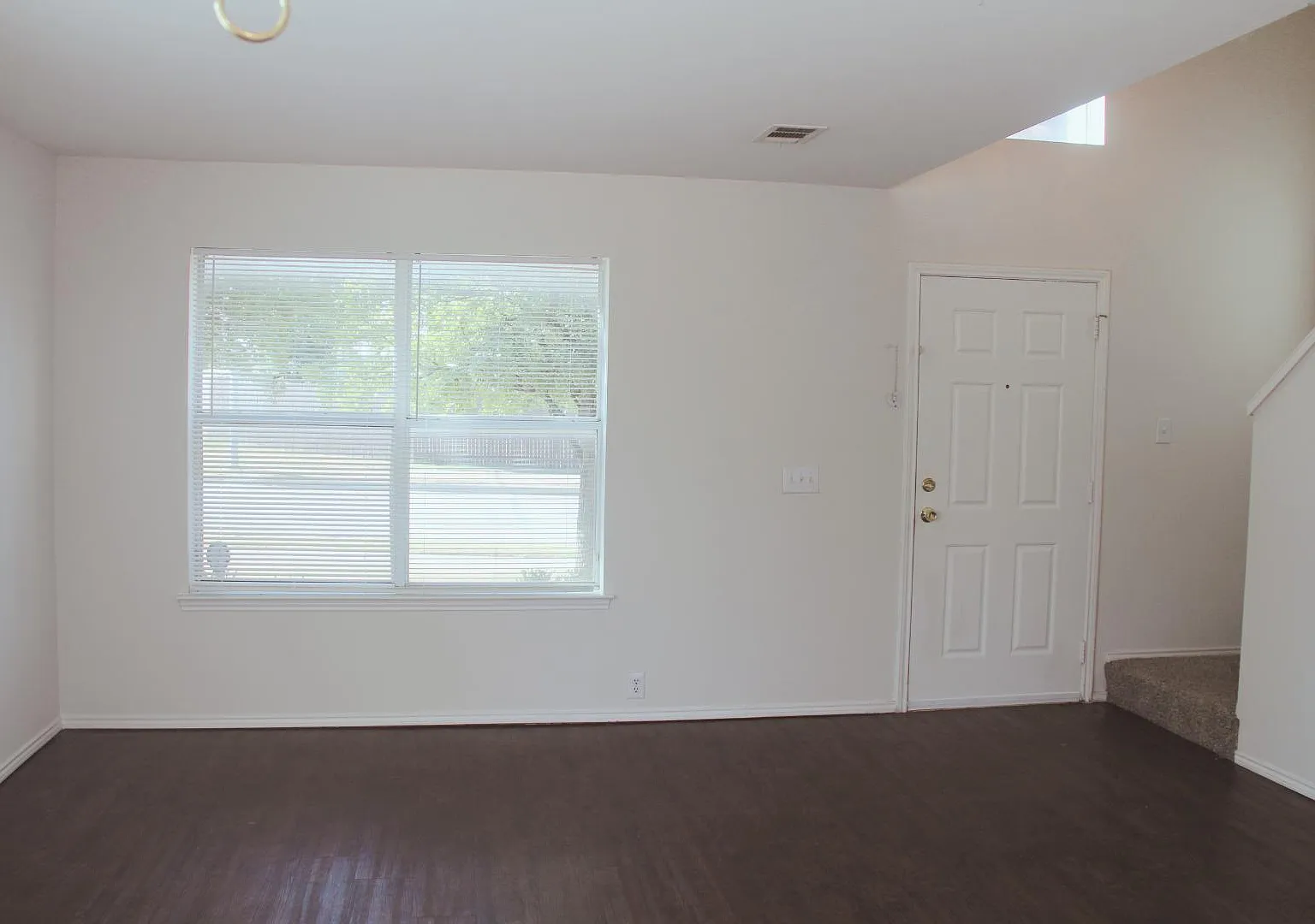 1825 Crested Butte Dr — Photo 2