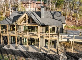 427 Lakeview Cir, Morganton, GA 30560