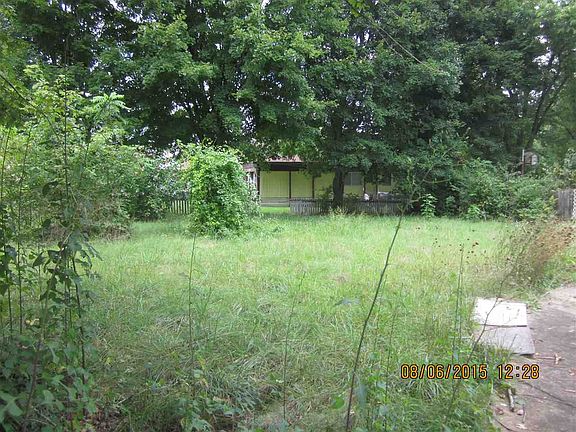 4th image of 722 Daniels St
