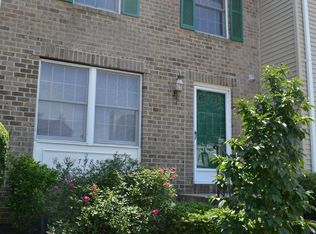 7985 Tyson Oaks Cir, Vienna, VA 22182