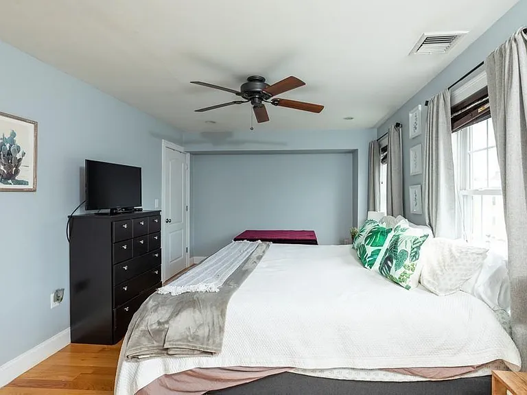 142 D St #2 — Photo 11