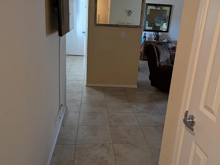 2081 Wallapai Dr — Photo 15