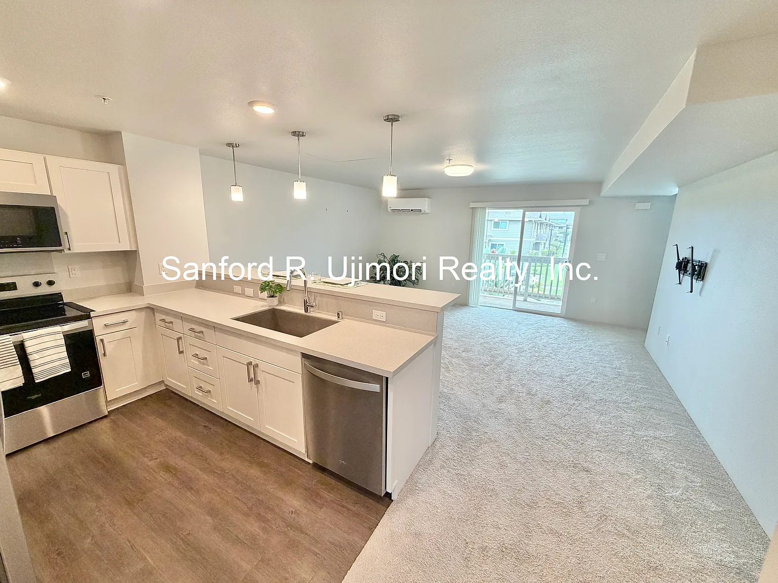 3 bed, 2.5 bath, 1285 sqft, $3,675 — Photo 3