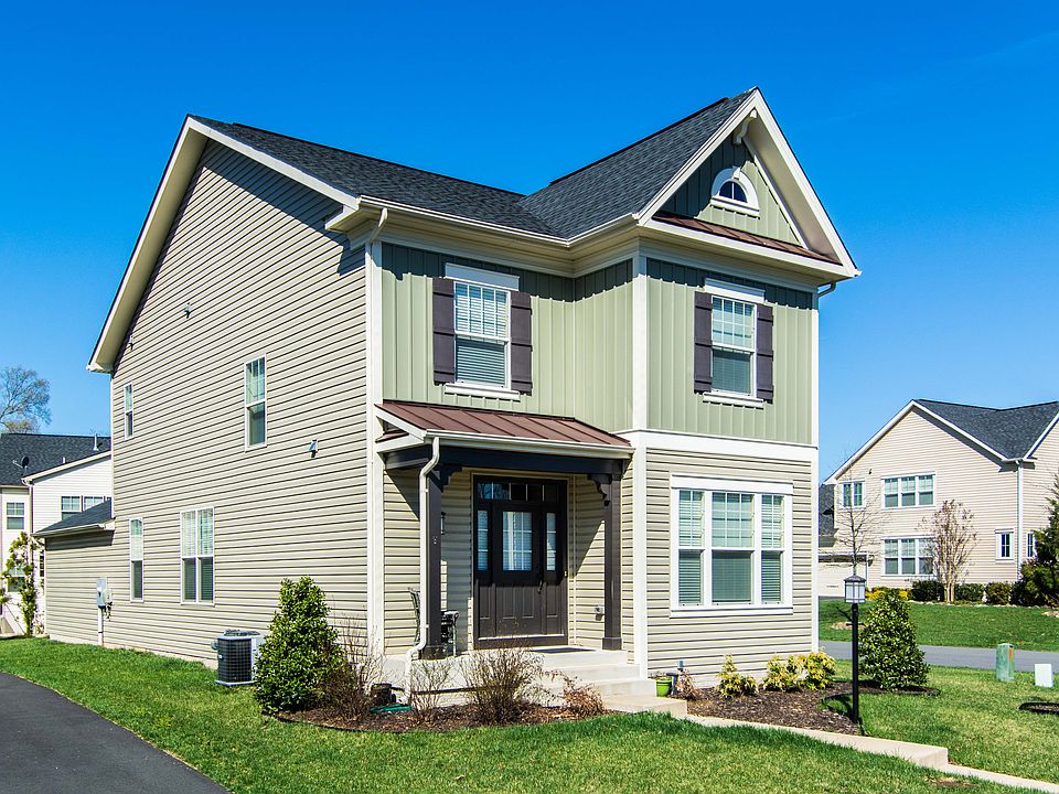 2nd image of 8320 Farebrook Pl