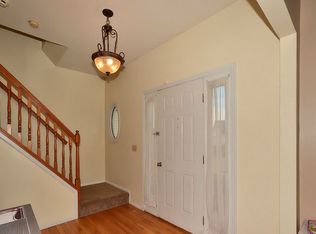 8 Amber Wave Ct, O'Fallon, MO 63366