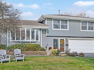 1774 Longvalley Rd, Glenview, IL 60025