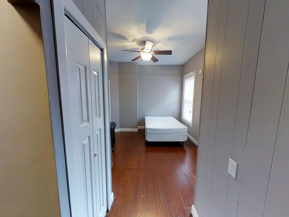 113 Comstock Ave #3