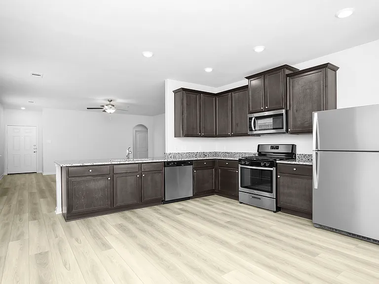 435 Lone Rider Dr — Photo 2