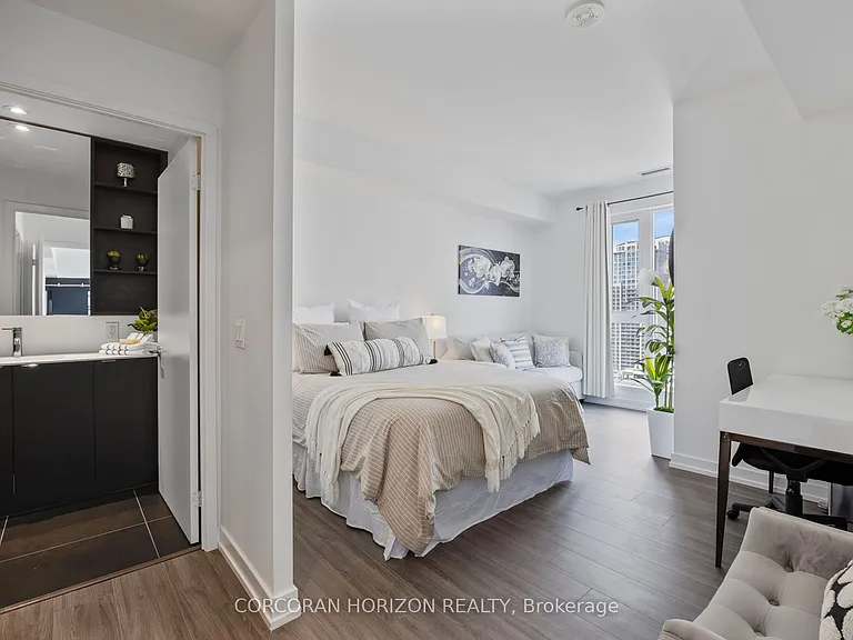 20 Edward St #Penthouse 1 — Photo 23