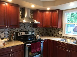 125 Clement St, Springfield, MA 01118