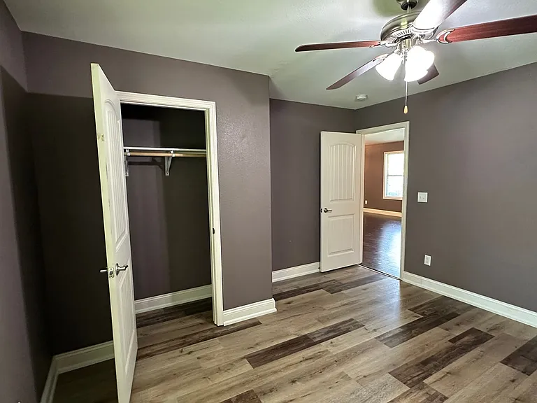 333 Lyle Curtis Cir — Photo 39