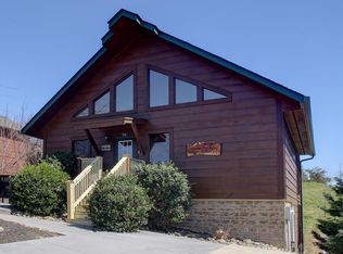 918 McMakin Way, Pigeon Forge, TN 37863