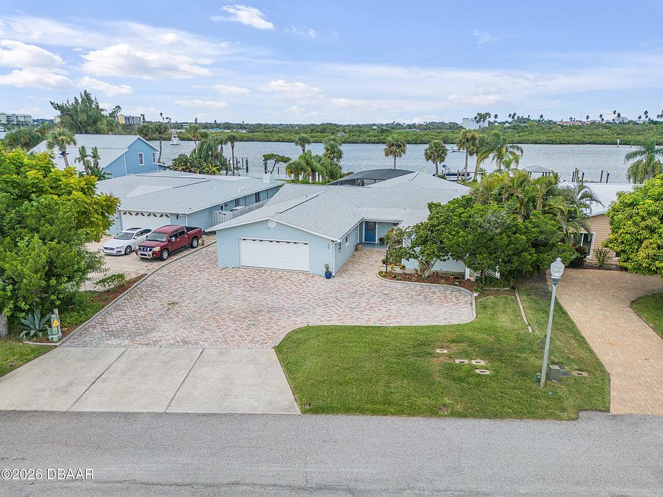 1st image of 34 Richmond Dr