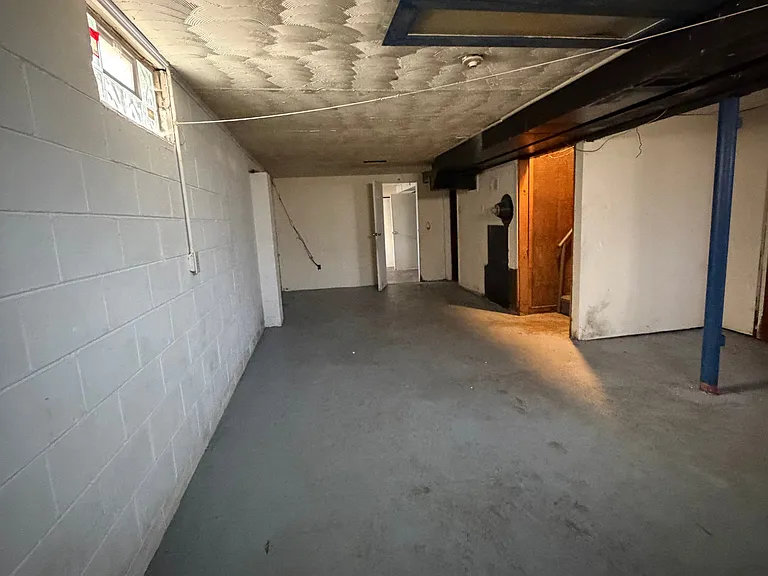 3724 N Dearborn St — Photo 2