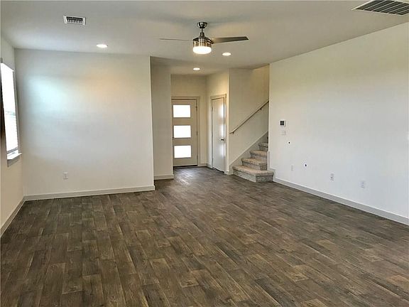 5th image of 13612 Clerk St