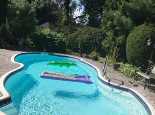 2 Chelsea Ct, Dayton, NJ